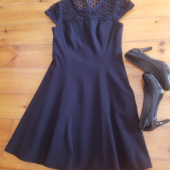 Jessica Little Black Dress. Size 6P - Picture 14 of 14